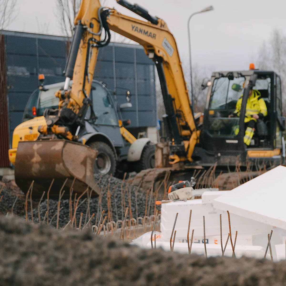 kaivuri-maanrakentaminen